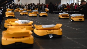 Roboti sortiraju pošiljke